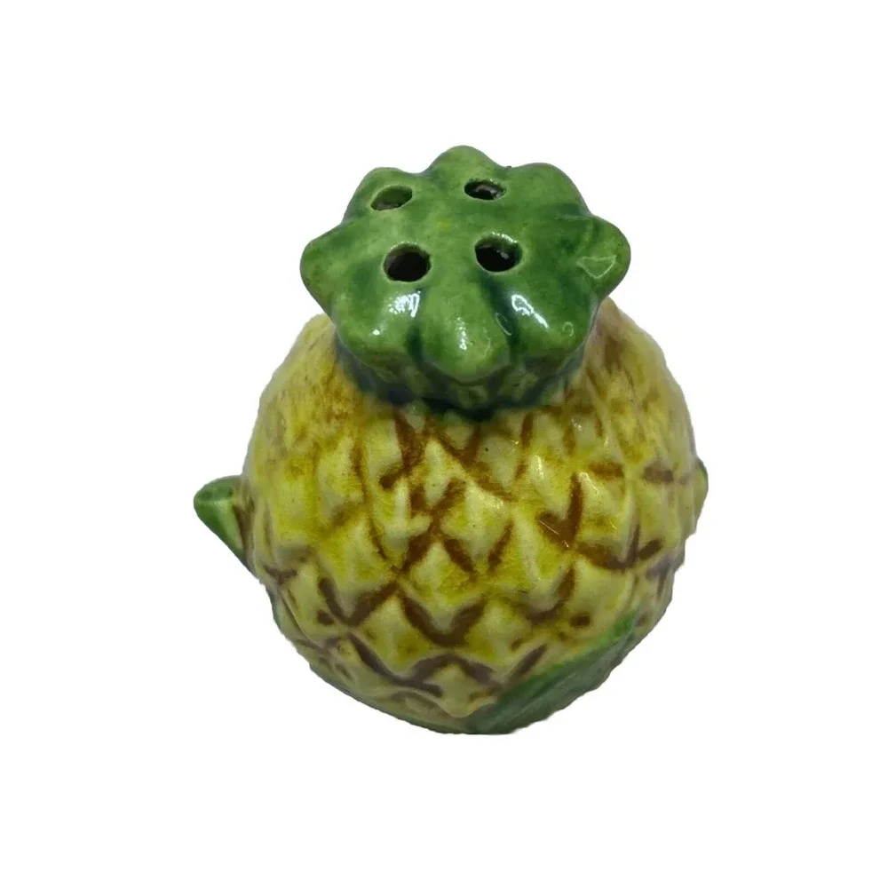 VTG Mini Pineapple Salt /Pepper Shaker Set Japan Hawaii Yellow With Green Leaves